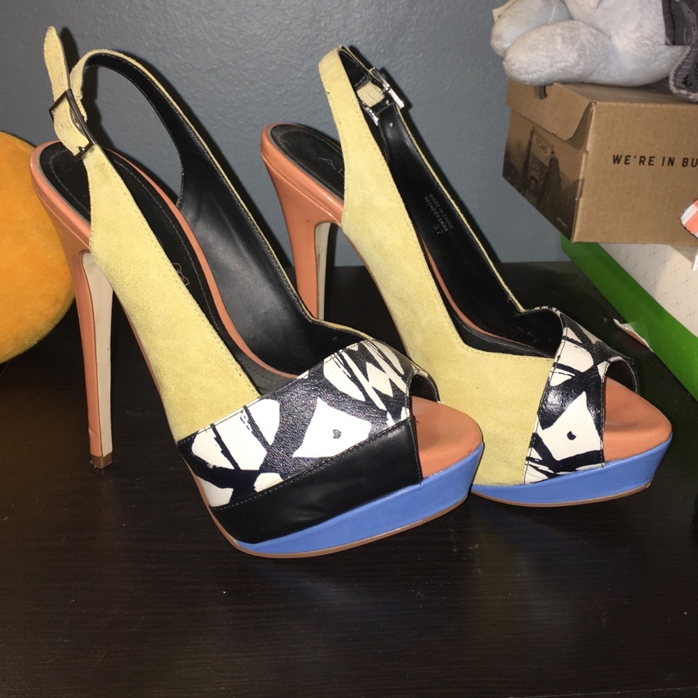 Aldo Yellow and Black Heels with Blue Accents